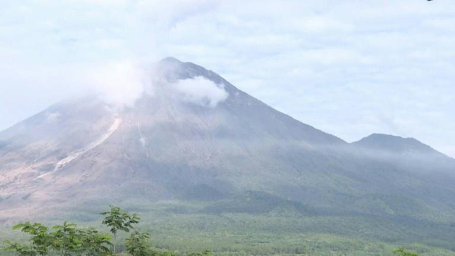 Indonesia volcano eruption death toll reaches 34  Yahoo News