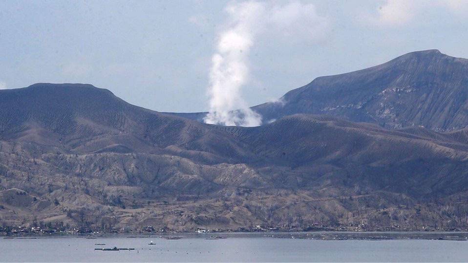 Taal Volcano records 185 volcanic quakes in last 24 hours photo from Manila Bulletin