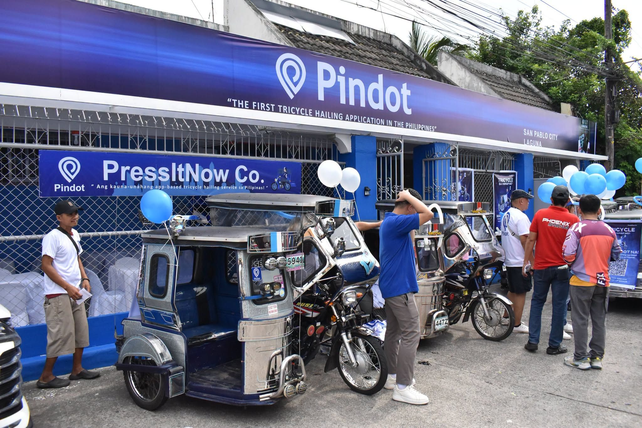Tricycle ride in a click