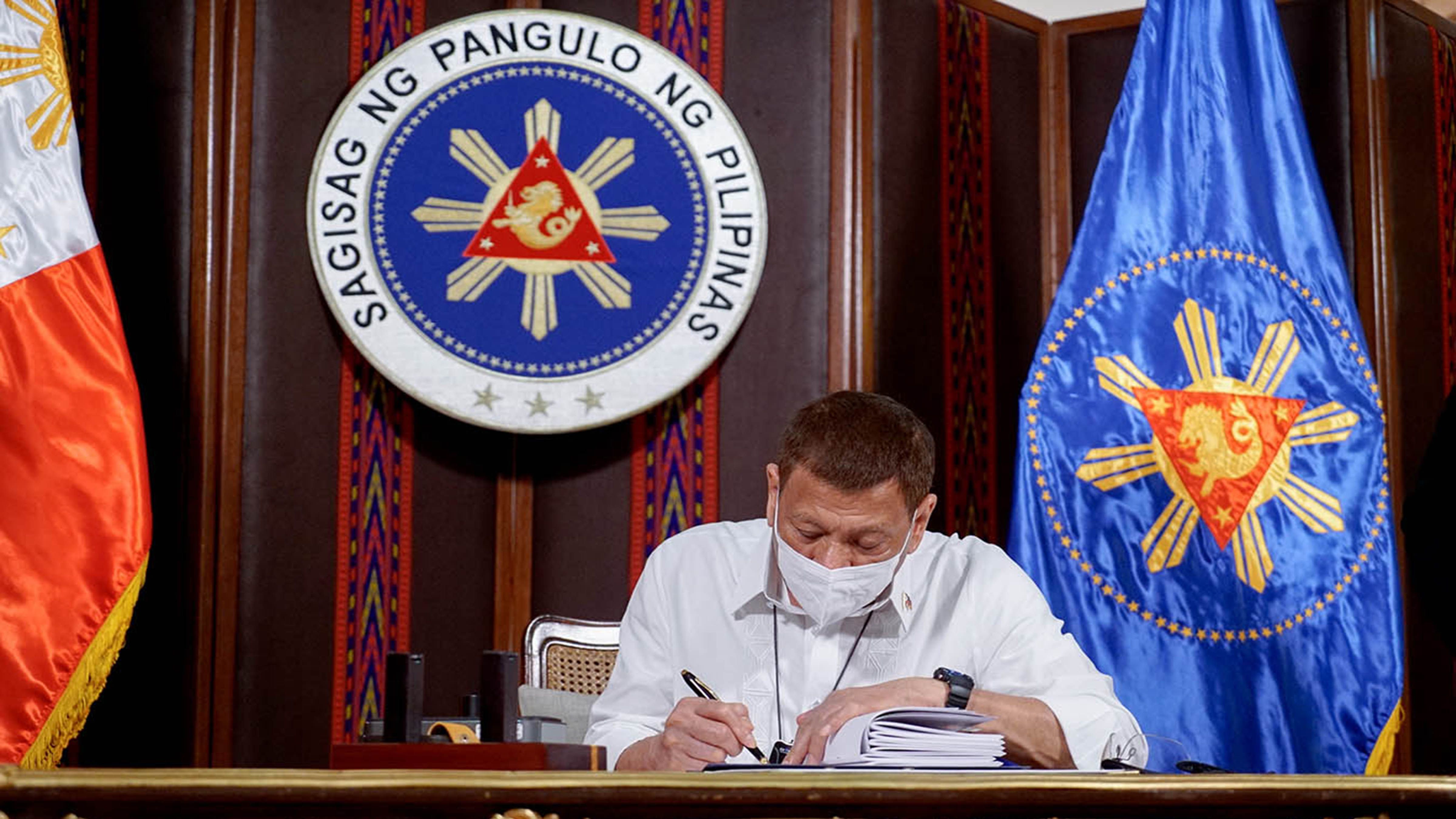 Duterte signs law raising age of sexual consent to 16 photo Philippine Canadian inquirer