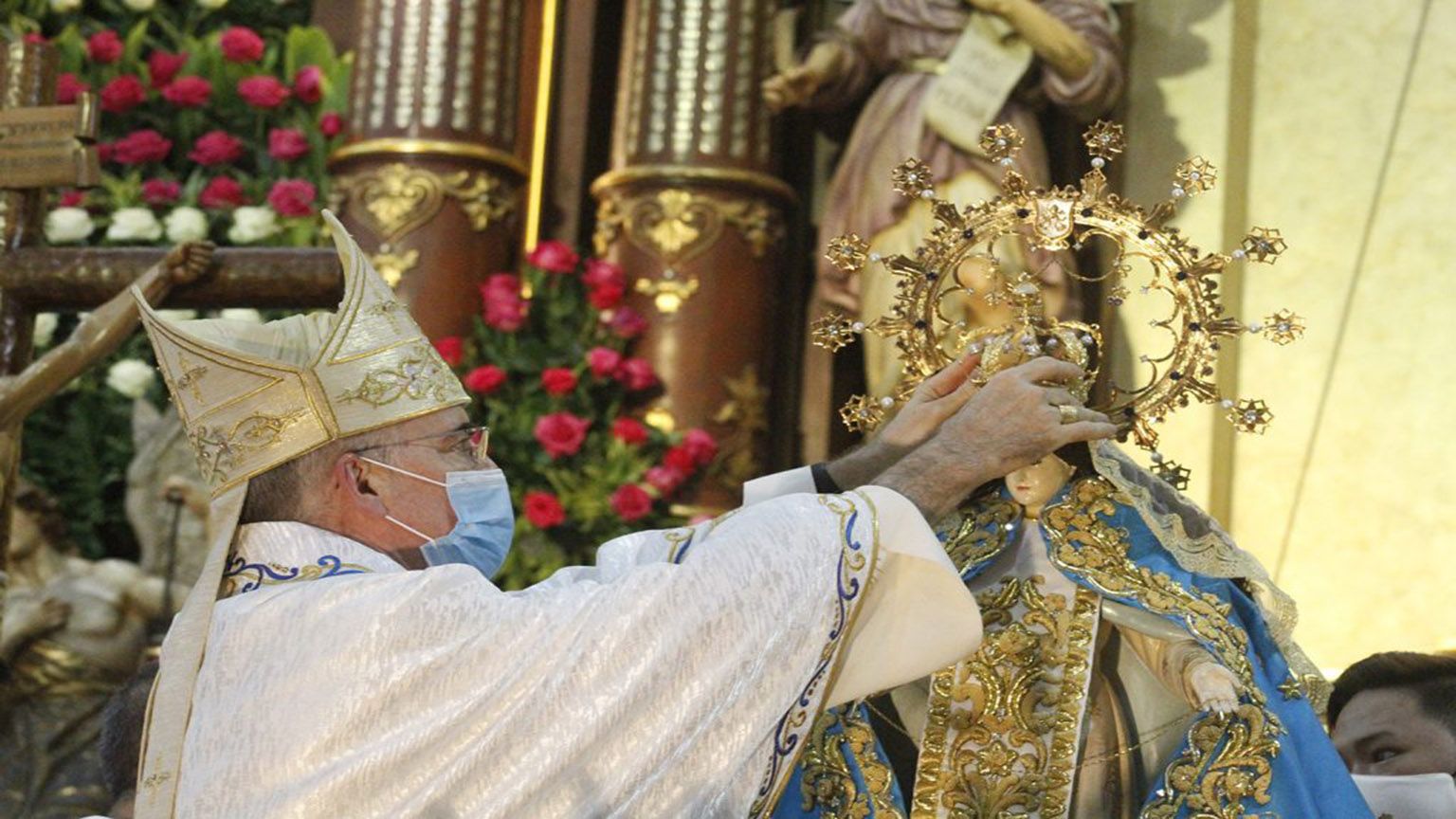 “Mother of Novaliches” statue canonically crowned photo from CBCPNews