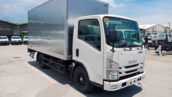 Delivery van, tinangay ng dating empleyado