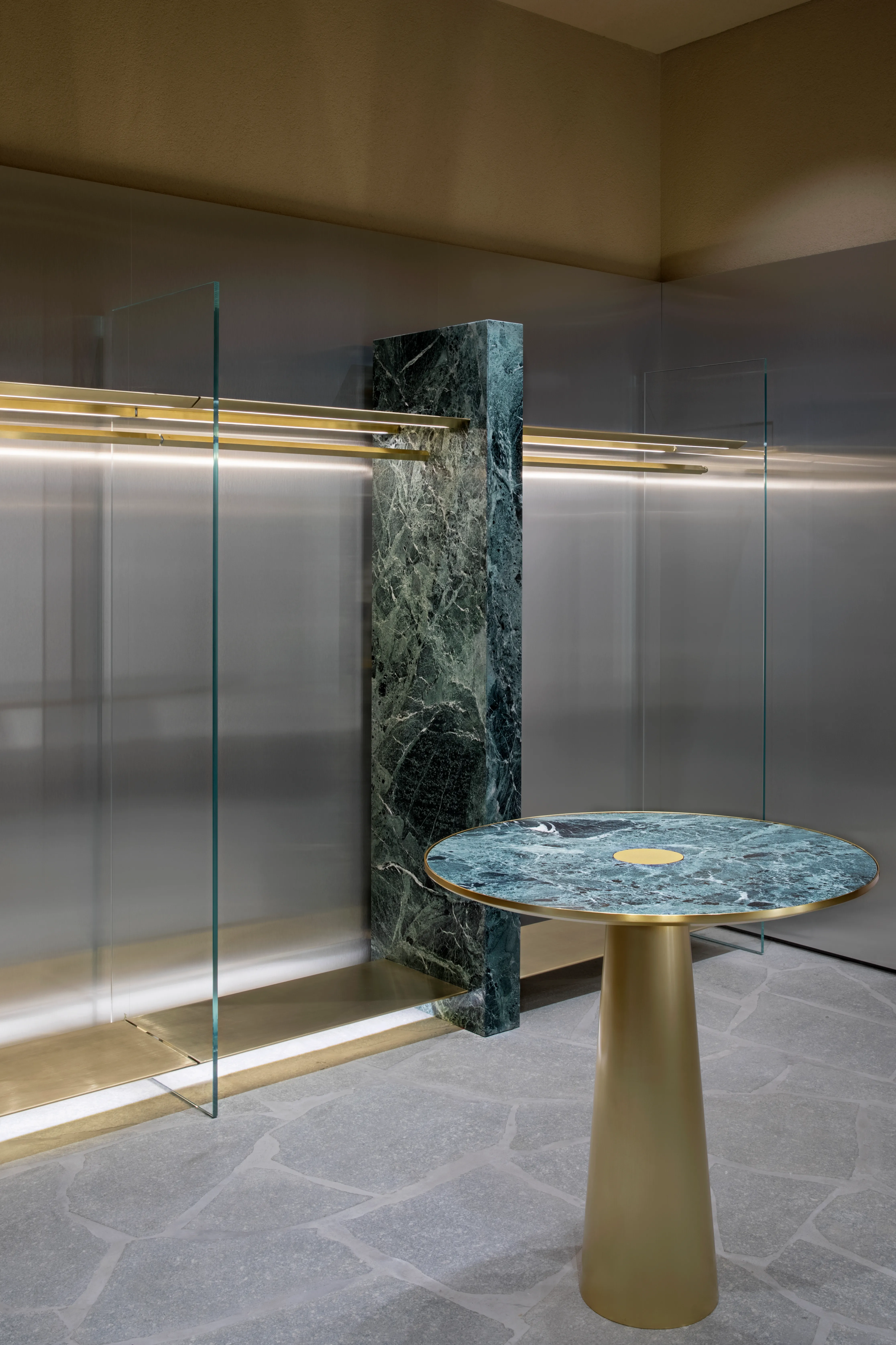 DSQUARED2, BOUTIQUE MILANO — Storage Milano