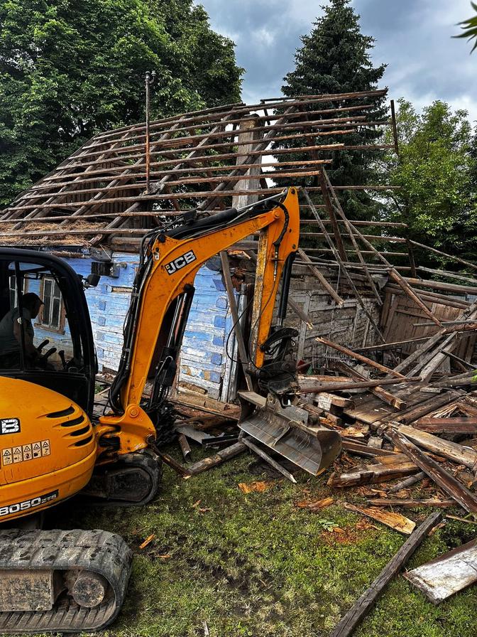 Prace rozbiórkowe w toku