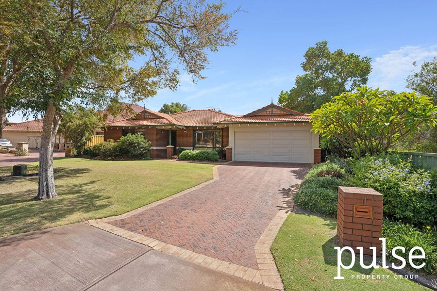 11 Forster Court