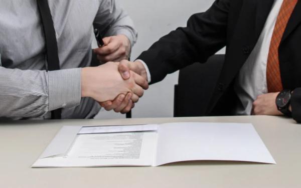 Kontrak Lisan dan Risiko Pembuktiannya