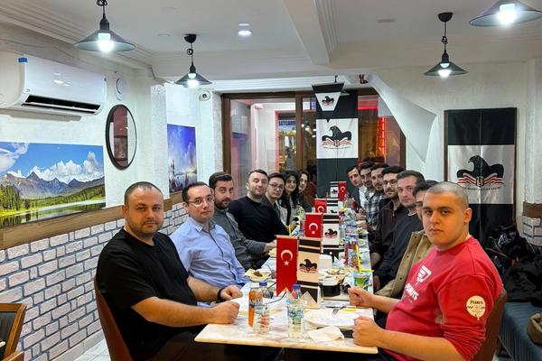 Genç Beşiktaşlılar Yönetim İftarında Buluştu