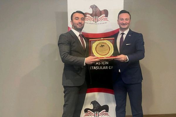 Genç Beşiktaşlılar’da Bayrak Değişimi!