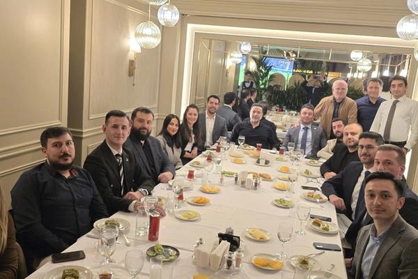 Genç Beşiktaşlılar Grubu Yönetim Kurulu Emre Kocadağ ile Bir Araya Geldi