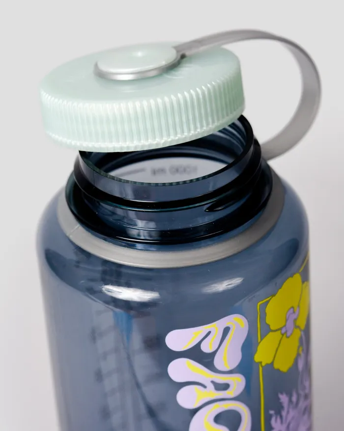 Flower Friends Tulip 32oz Nalgene Water Bottle