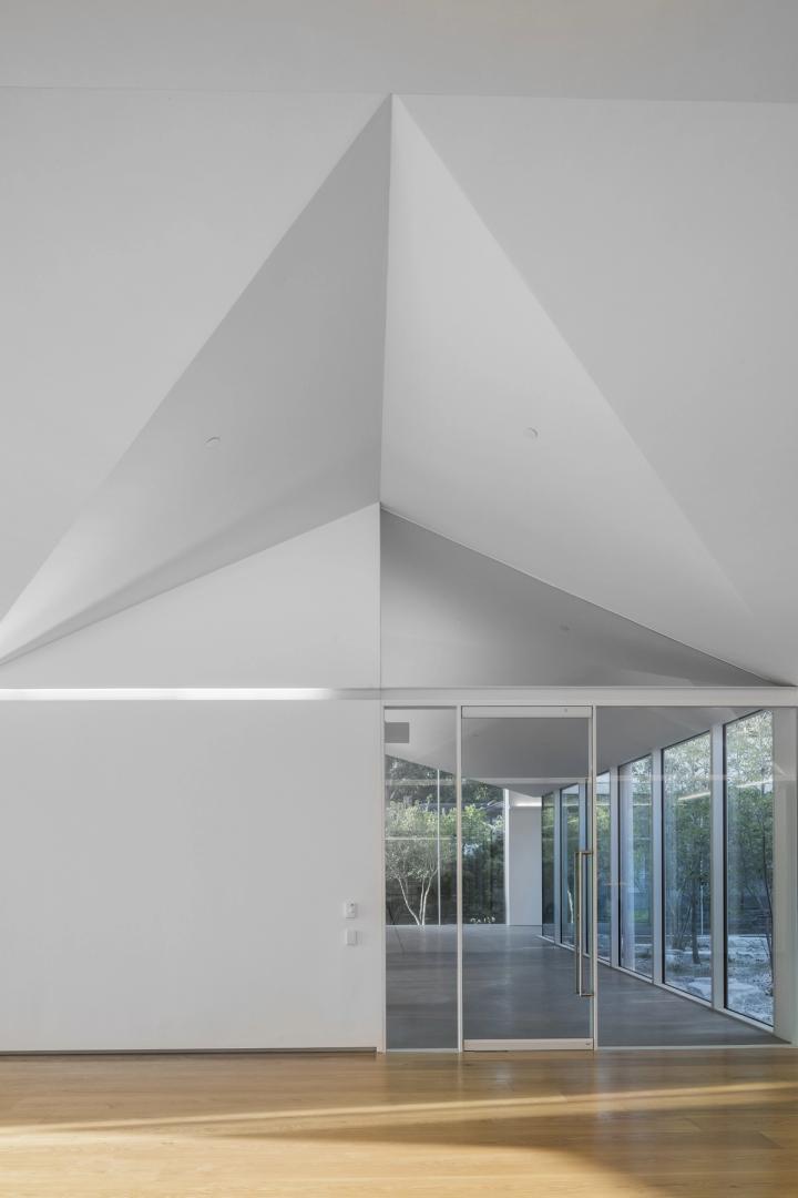 Menil Drawing Institute, Living Room looking into Scholar Courtyard