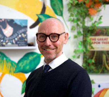 Profile of Ross Deans