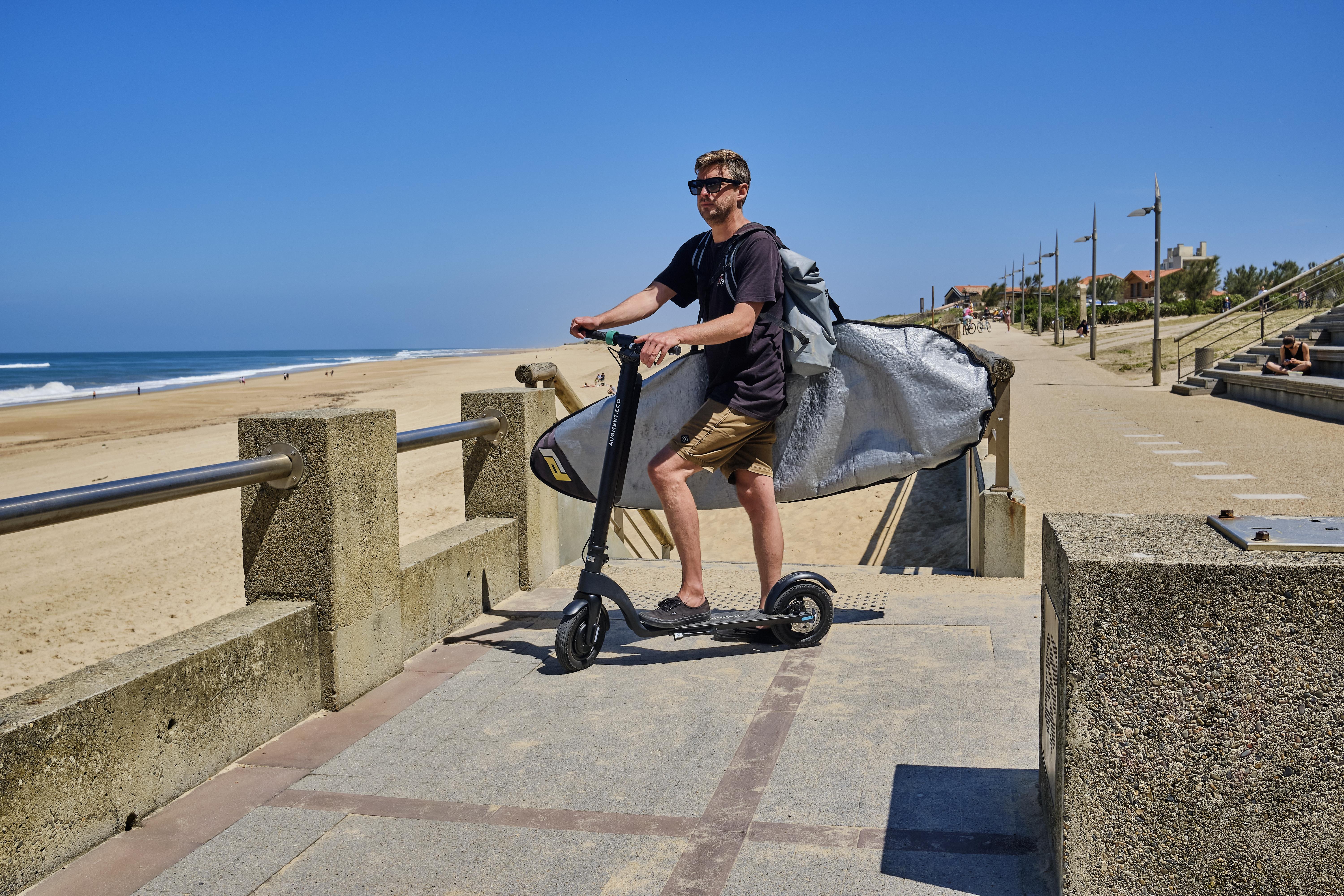 Un utilisateur d'Augment à la plage
