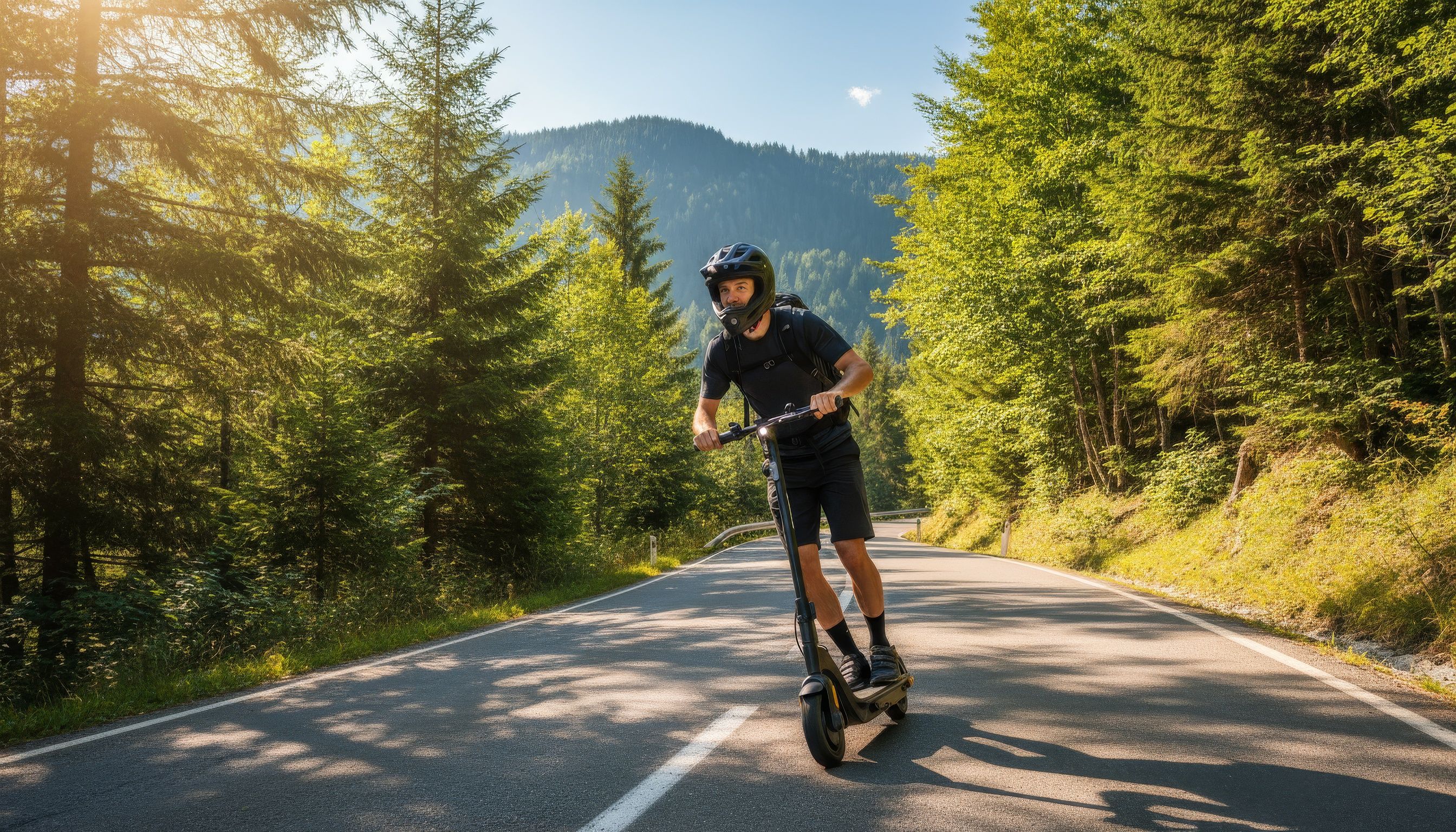 Mann fährt Augment Agaru Smart auf der Straße.