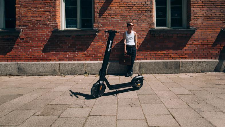 man and augment alter scooter