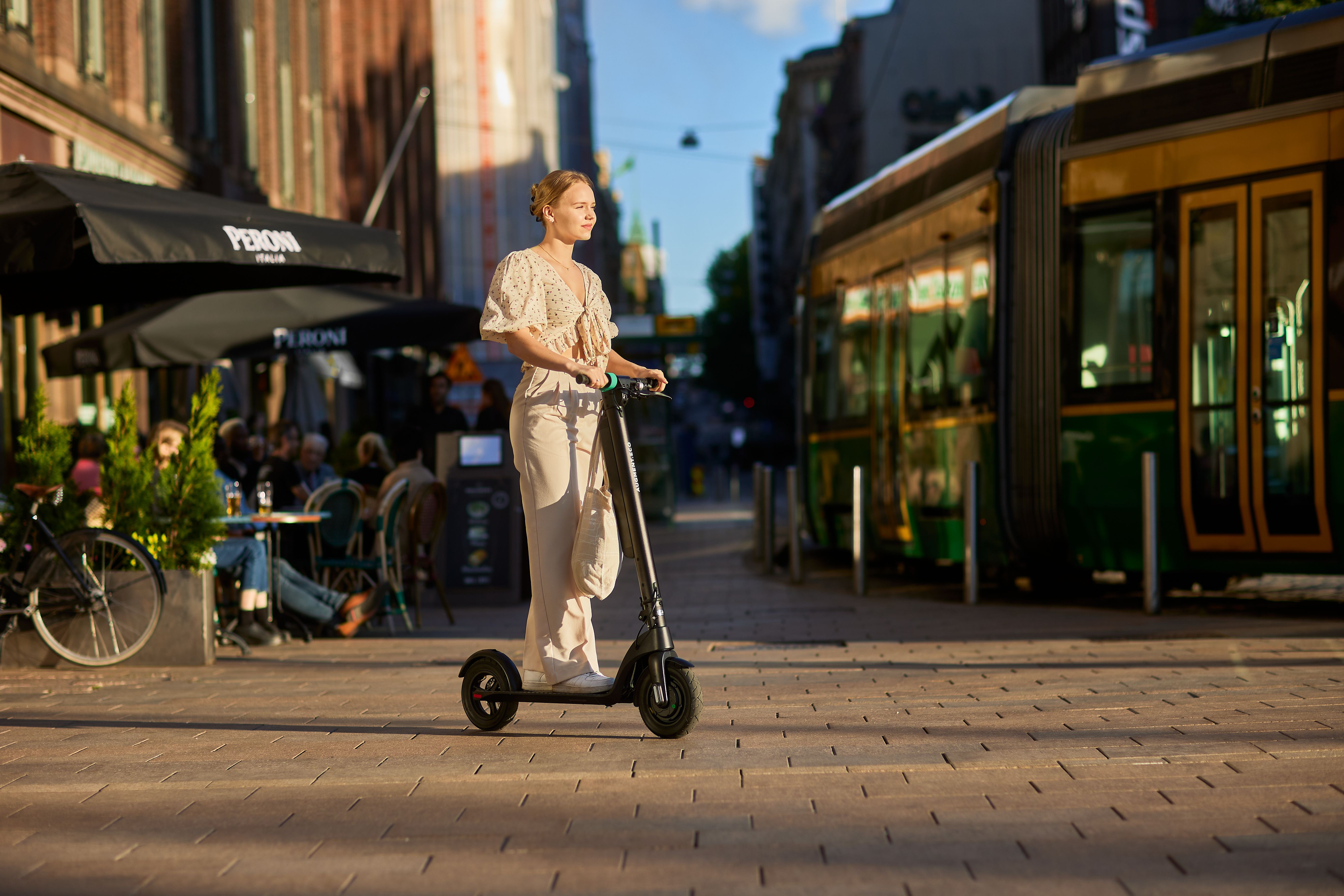 Trottinette électrique en location : plus écologique que le libre-service ?
