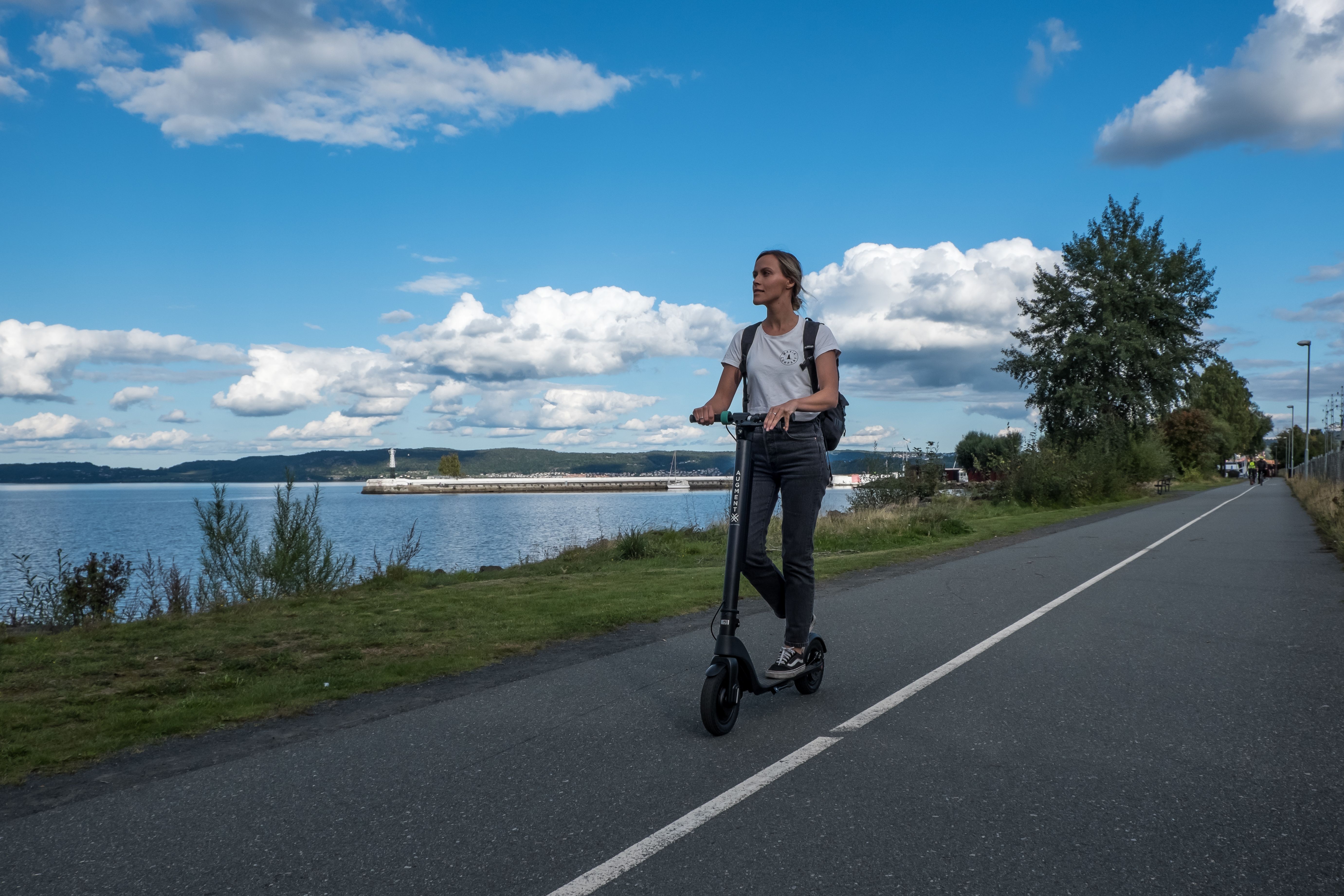 Augment ES 210 e-scooter lång räckvidd
