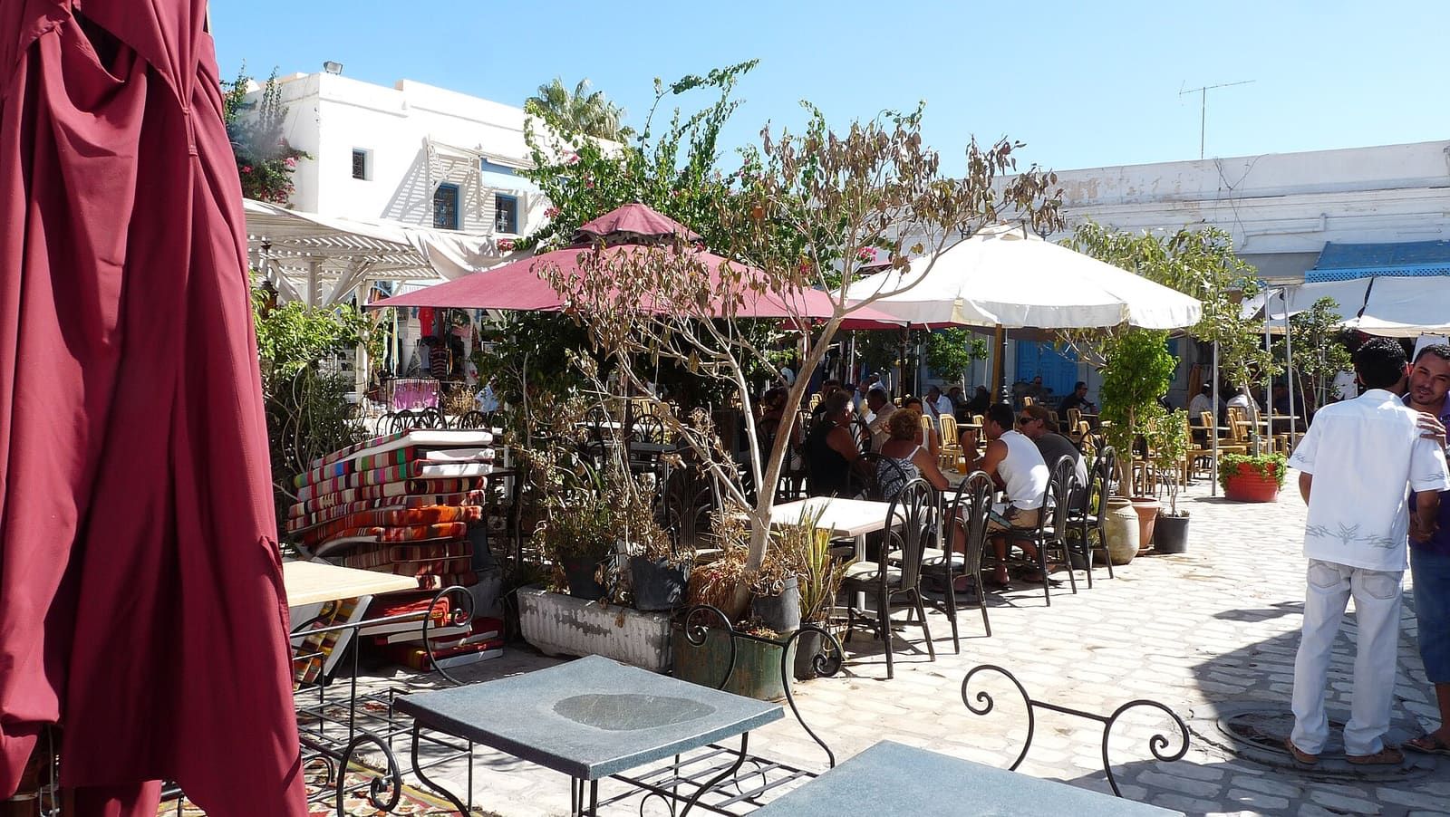 Terrasse de café à Houmt Souk, Djerba