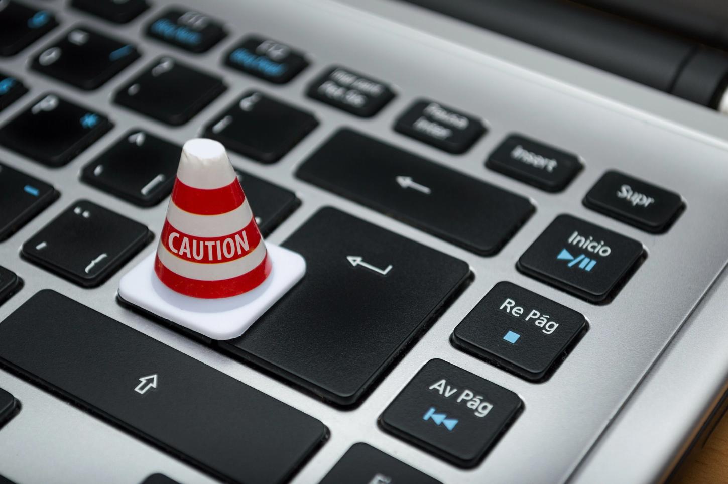 Advarsel kone på tastatur