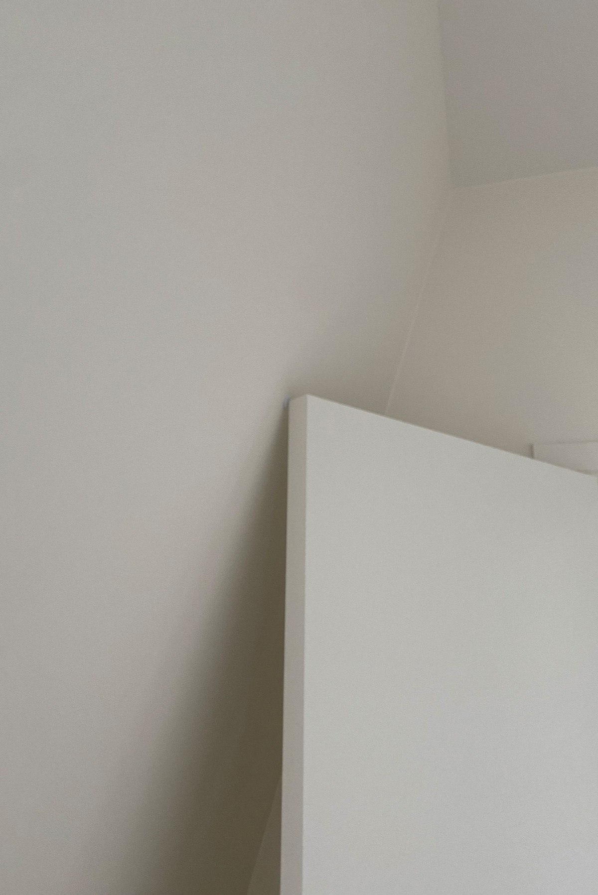 [Ill.1] Door stop, Apartment: C1, Kongeporttårnet, second floor. Photo by Filip Ivarsson.