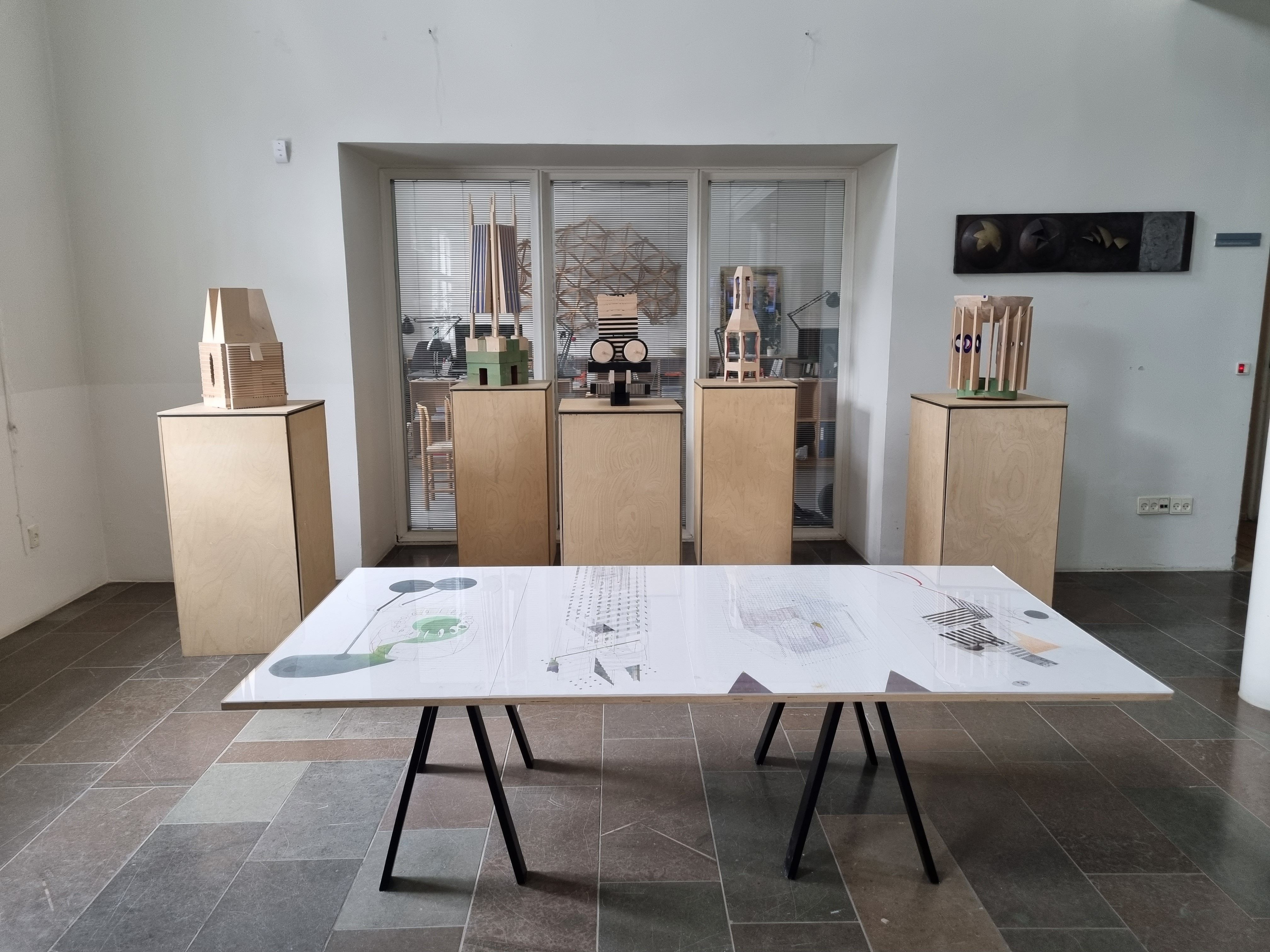UDSTILLING: METAFORISKE HUSE