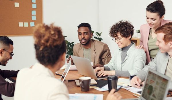 E-2 Visa vs EB-5 Green Card: Which Investment Visa Is Right for You?