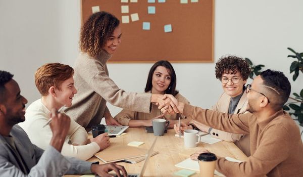 EB-5 Regional Center vs Direct Investment: Pros, Cons, and How to Choose