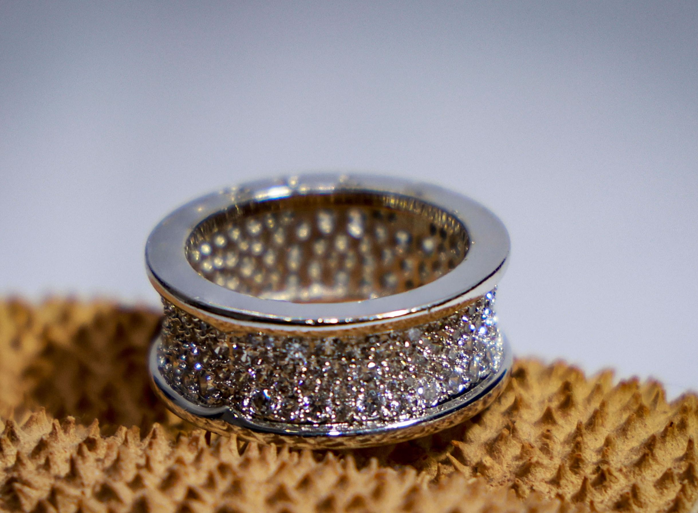 Anillo de acero con circones - Código K680