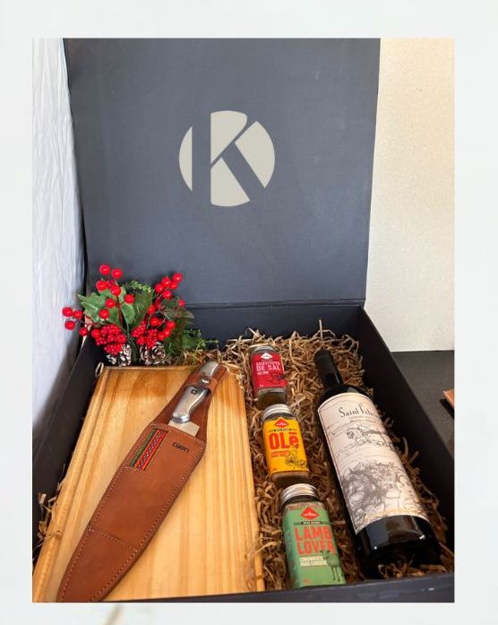 Caja para asado con cuchillos - Código RE-024