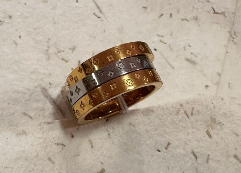 Anillo de acero enchapado 3 colores - Código K682