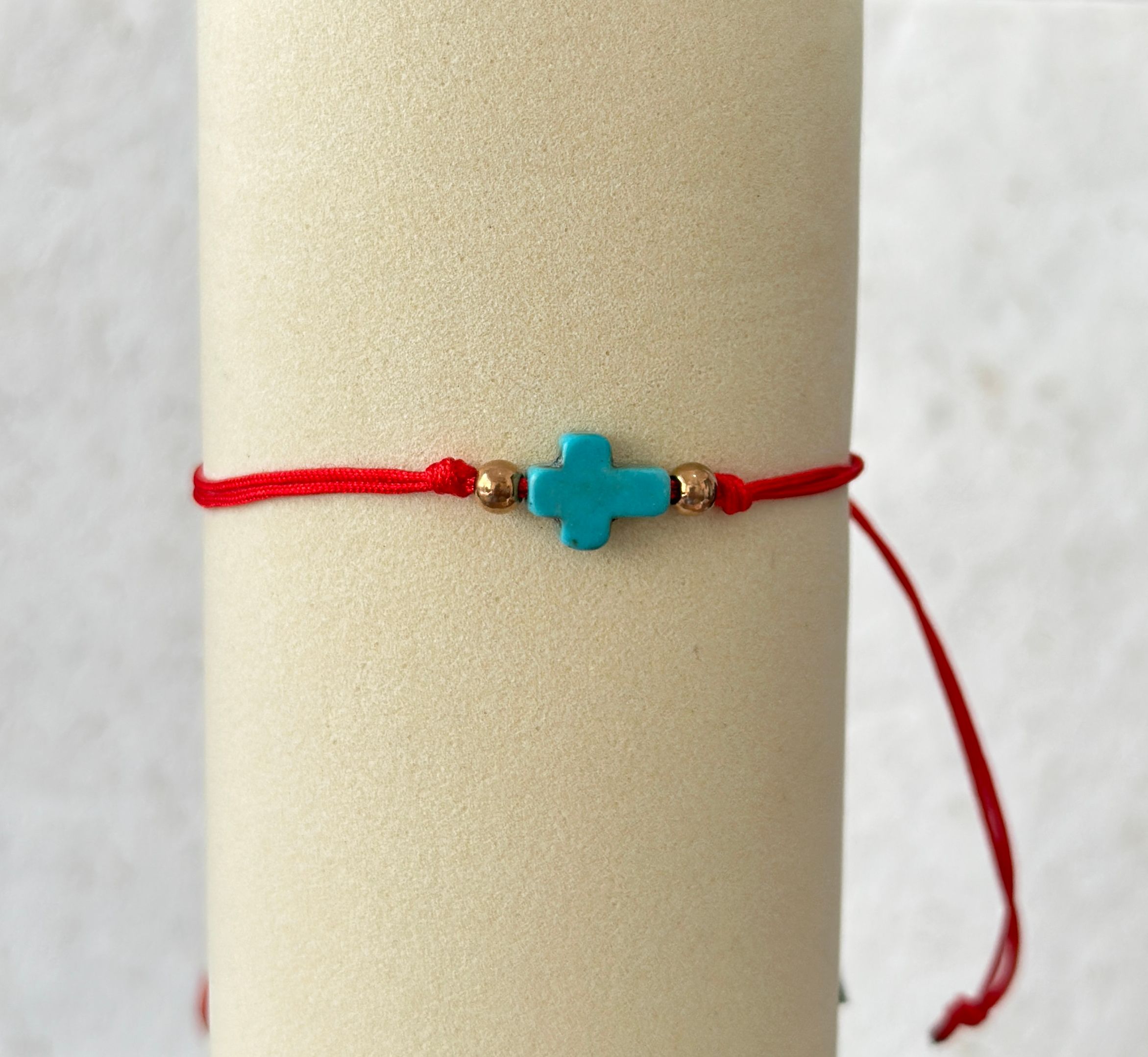 Pulsera hilo con cruz de turquesa - Código K605