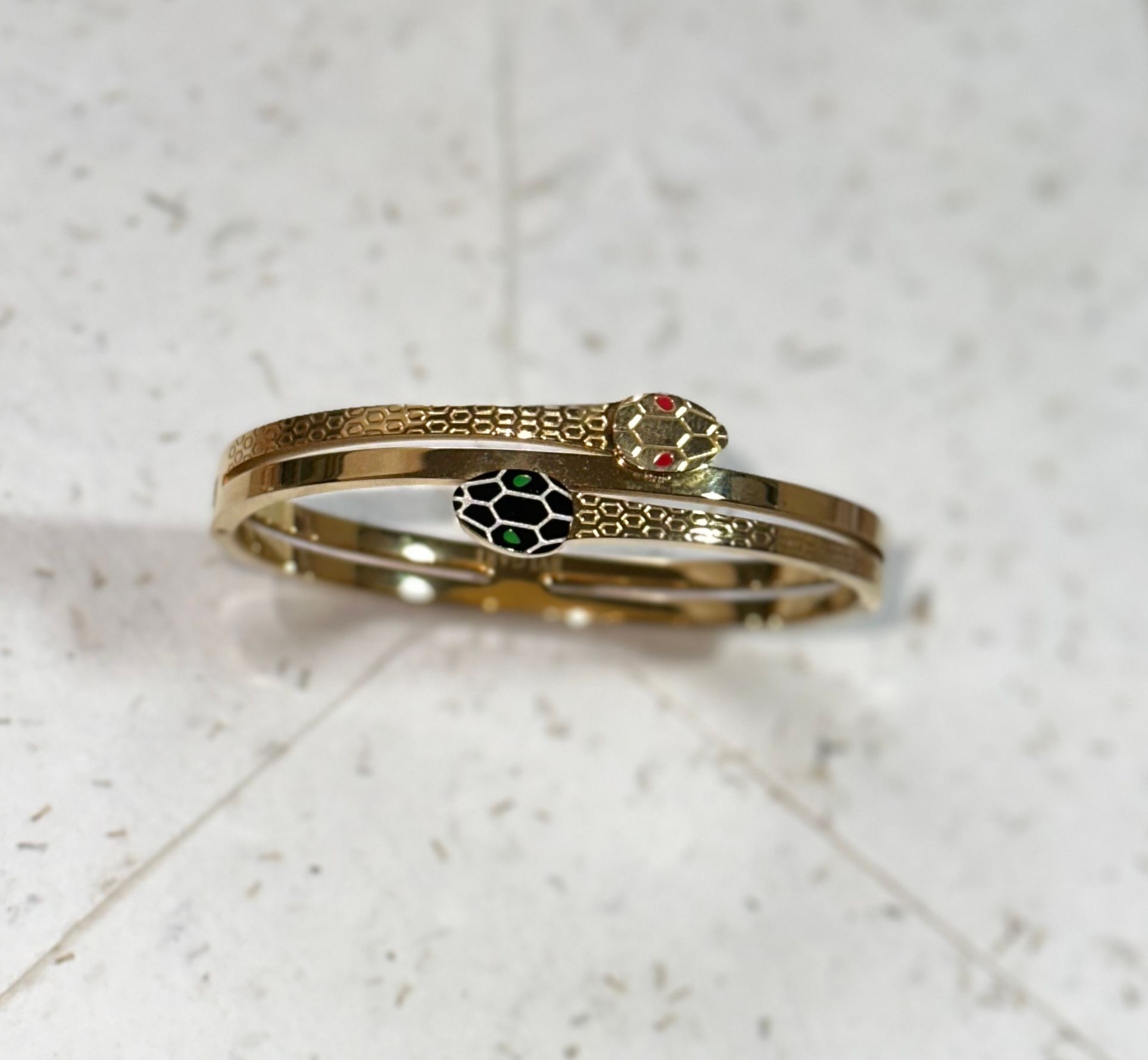 Esclava serpiente de acero  - Código K345