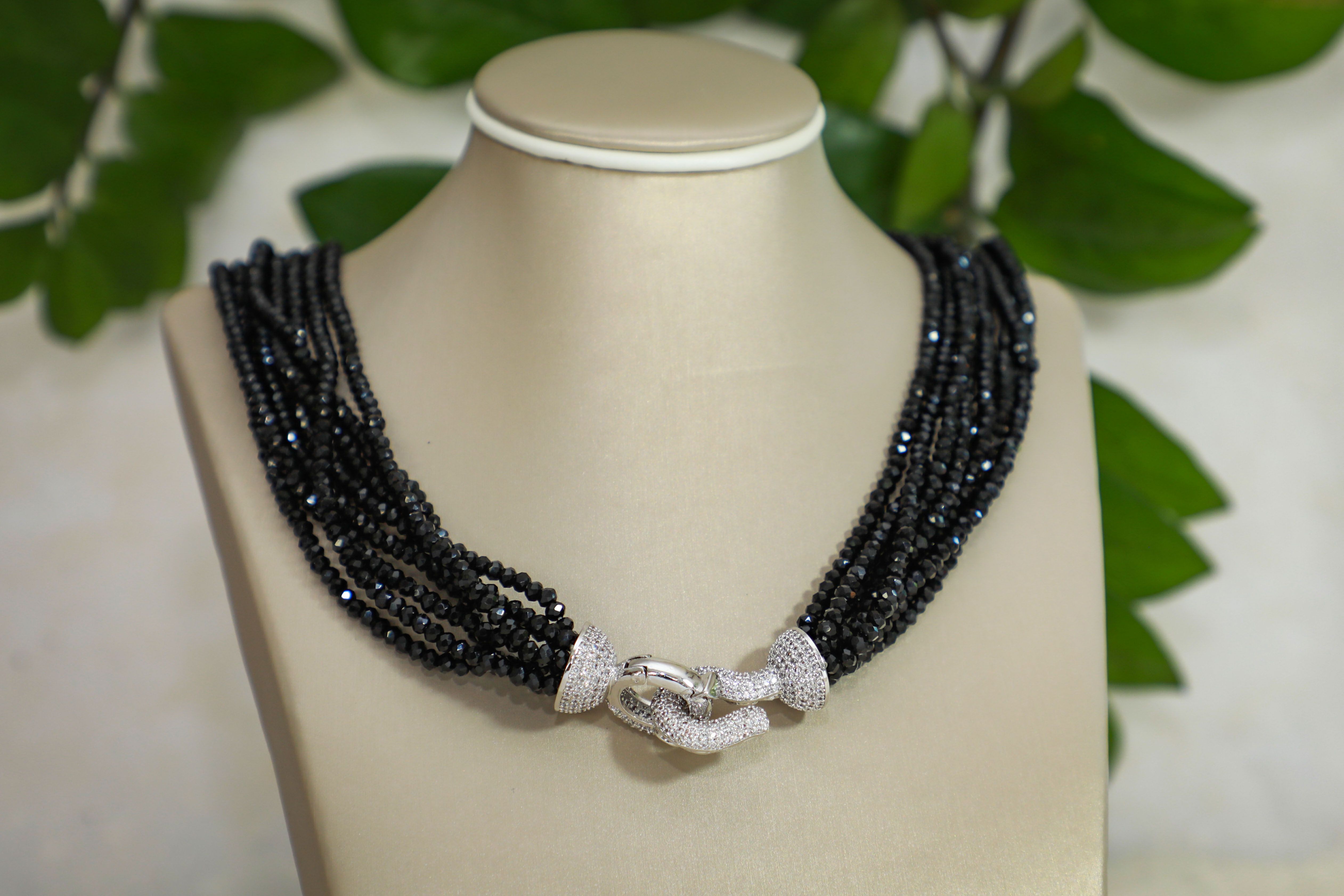 Collar de cristales con broche de plata 925 rodinada - Código K000