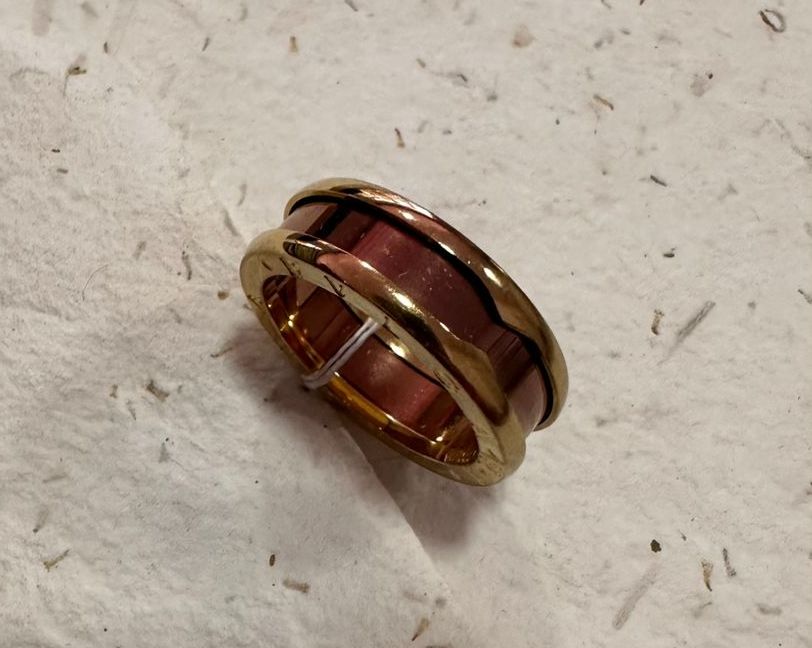 Anillo de acero enchapado en oro - Código K675