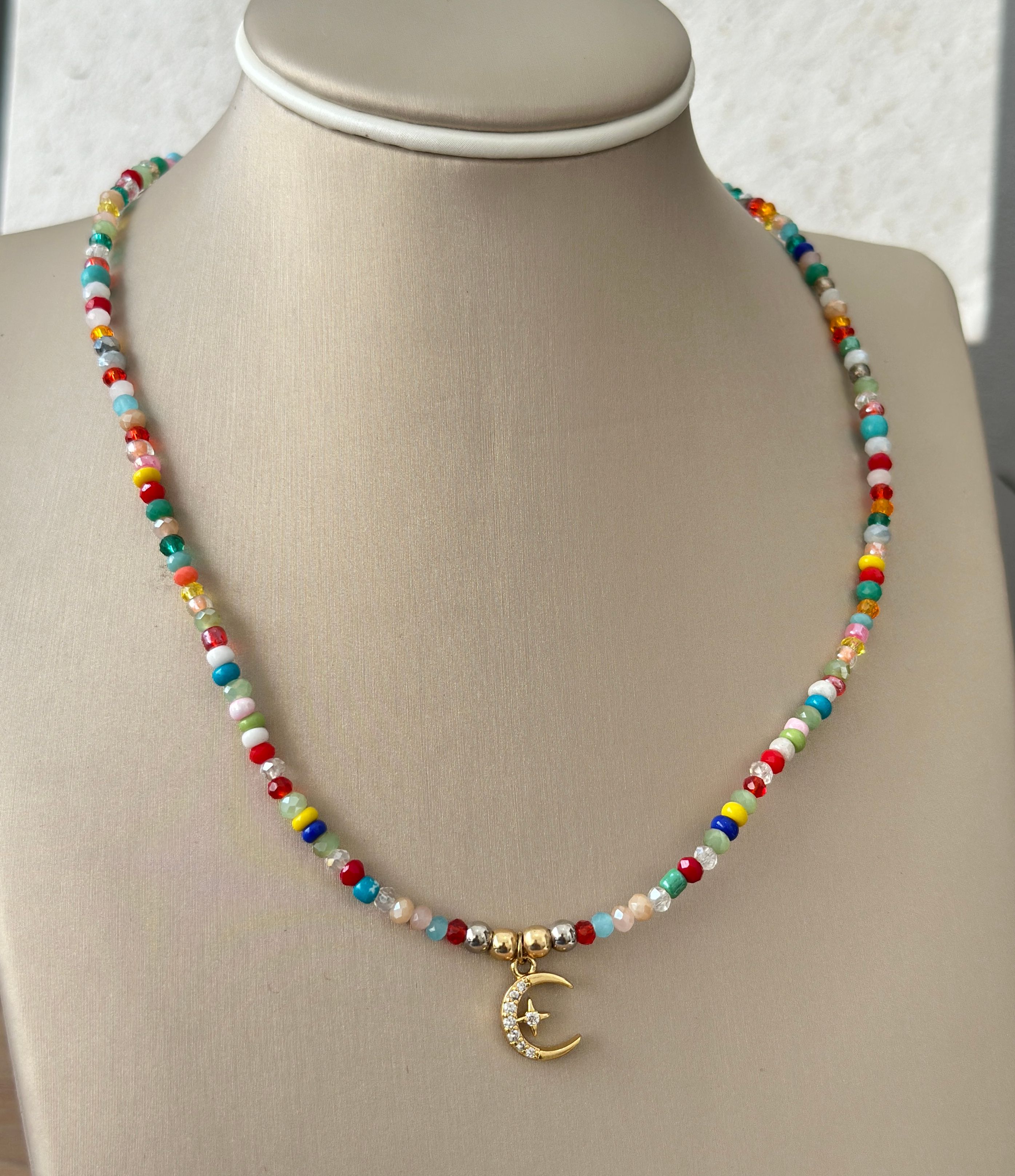 Cadena cristales colores y luna - Código K668