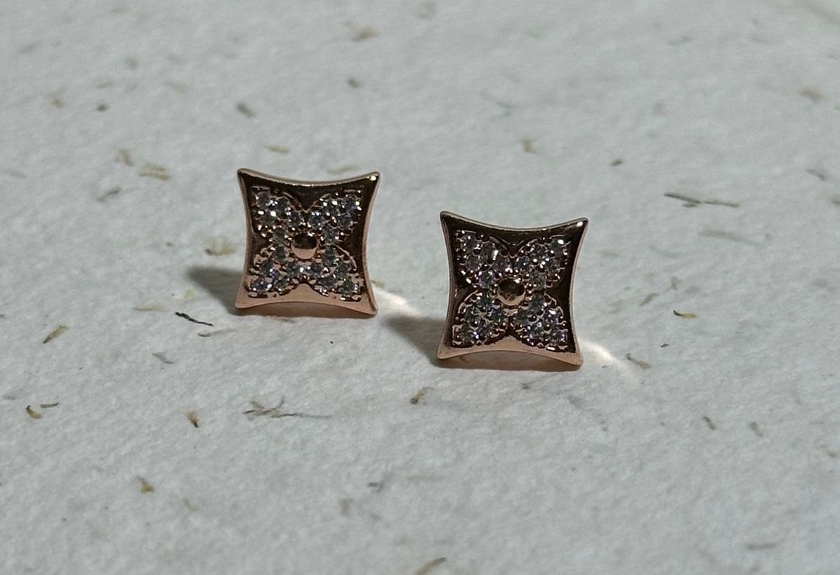 Aro acero enchapado en oro rosa con circones - Código K367