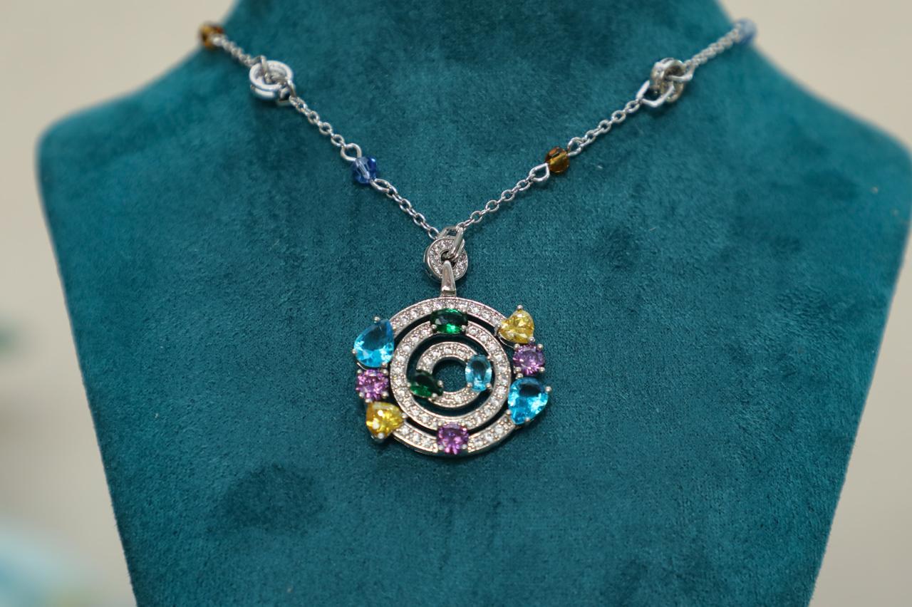 Cadena de acero rodinada con circon y piedras de colores - Código K001