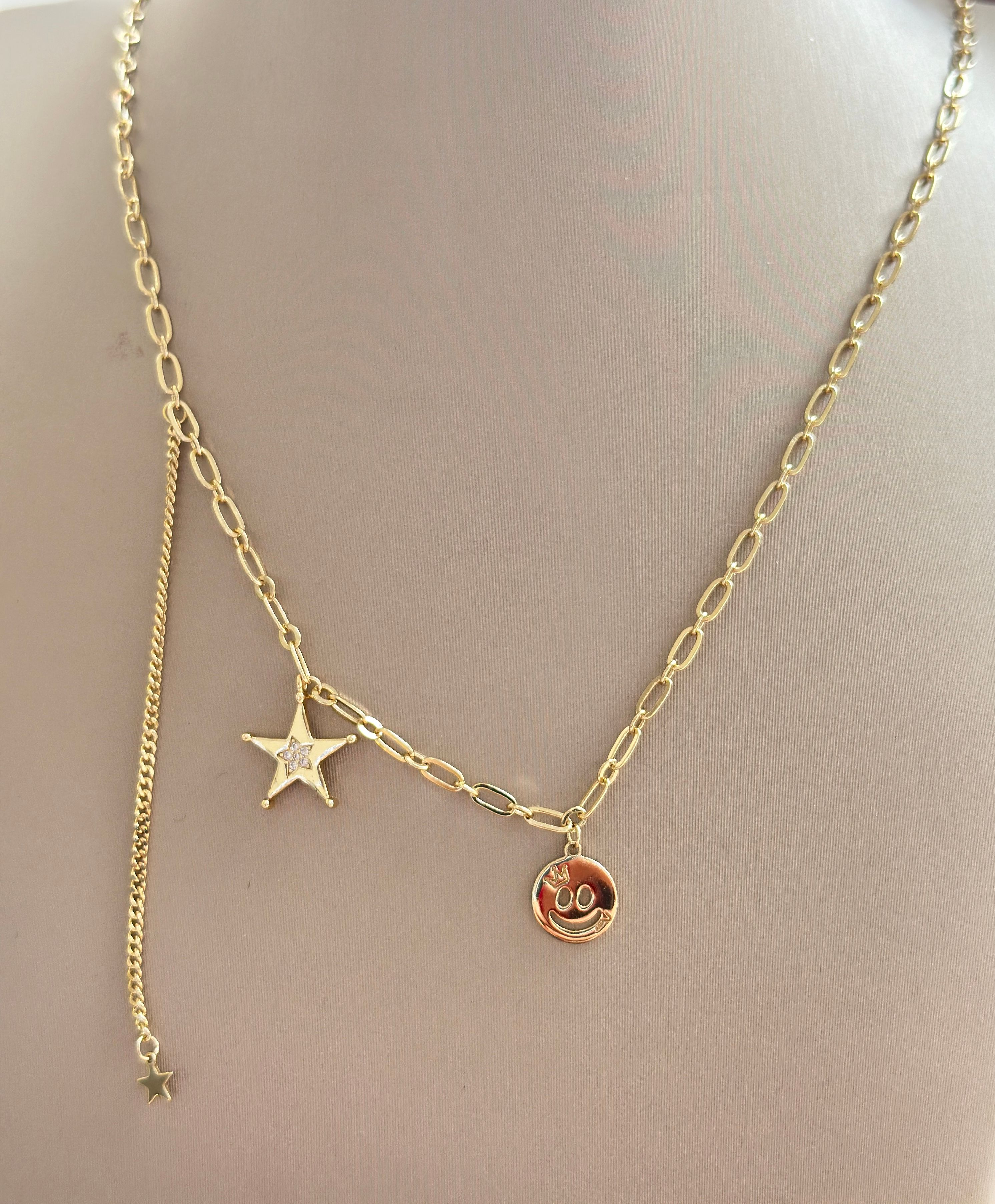 Cadena de plata 925 con carita feliz y estrella O.A.  - Código K535