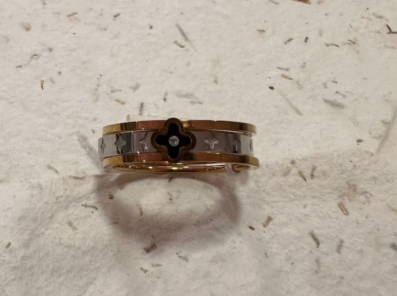 Anillo triple enchapado 3 colores con flor - Código K687