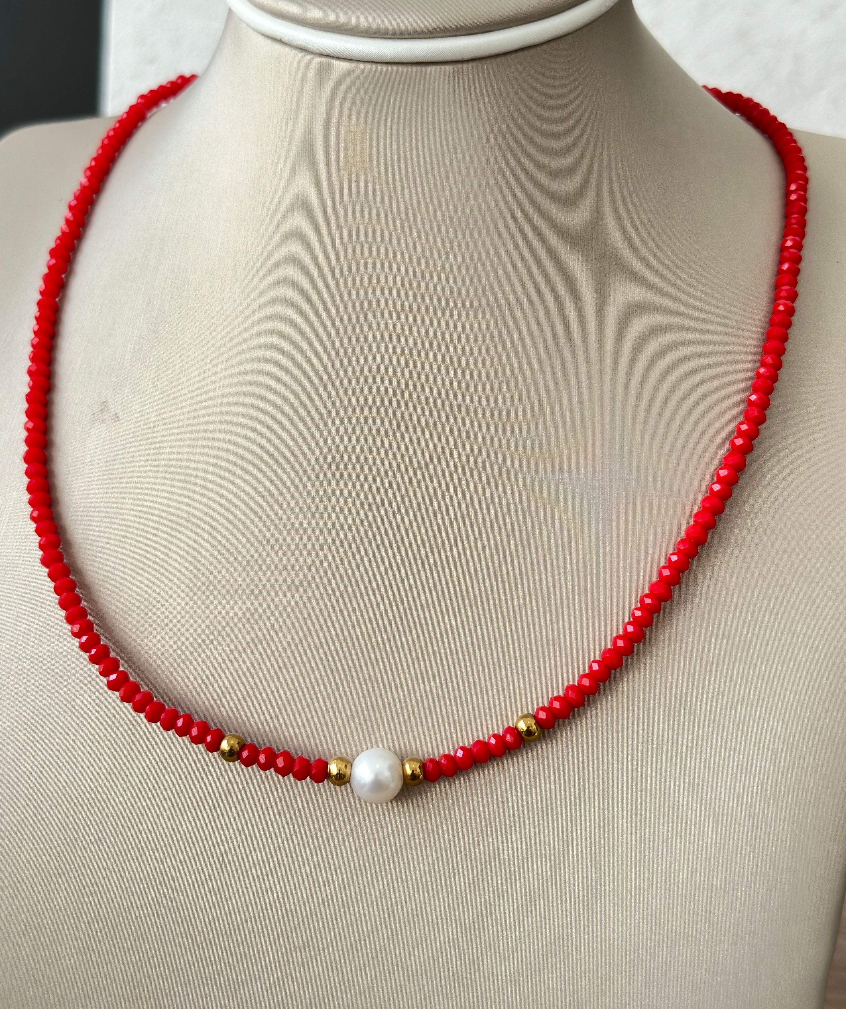 Cadena cristales rojo con perla  - Código K668