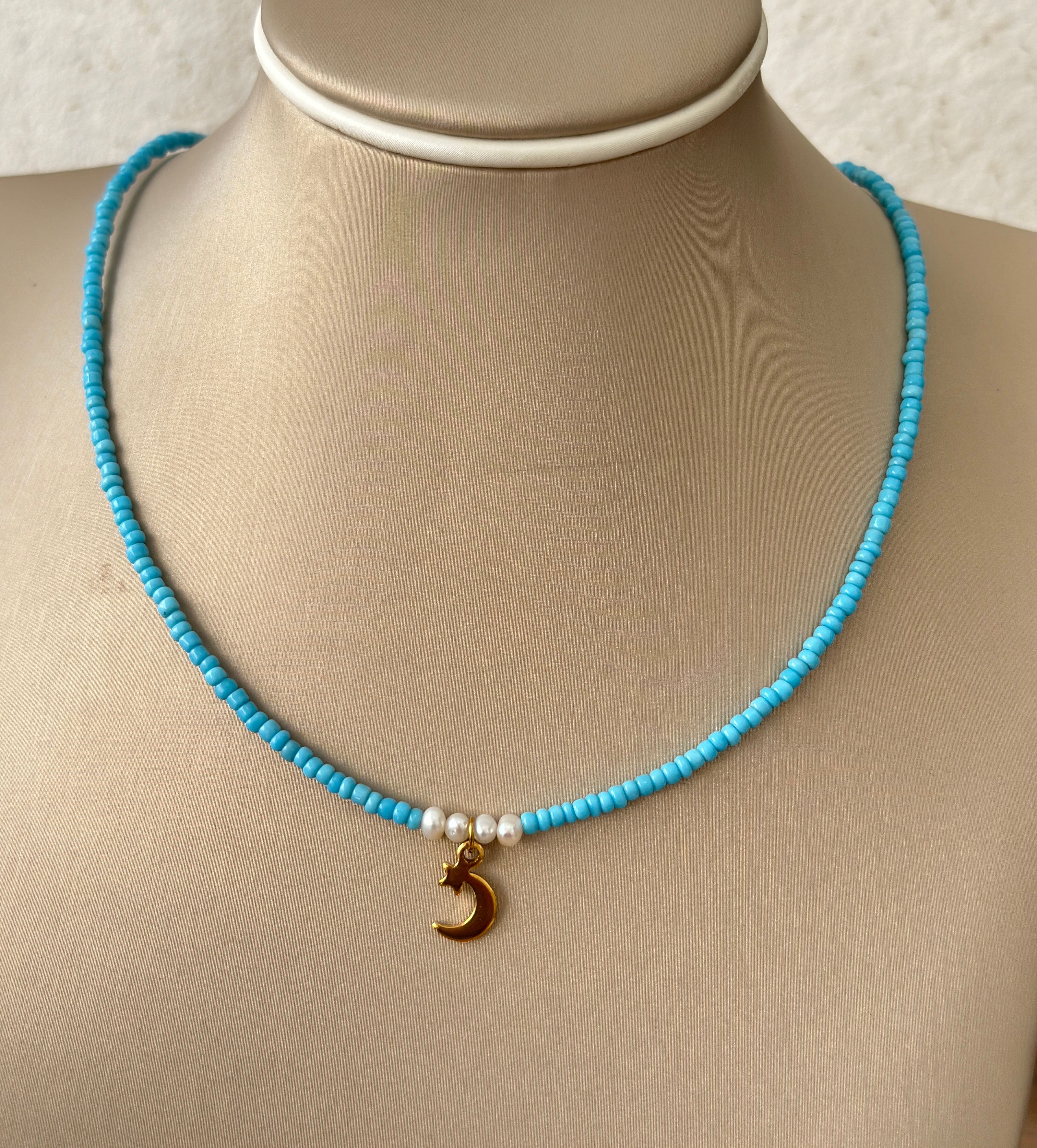 Cadena cristales turquesas y luna - Código K668