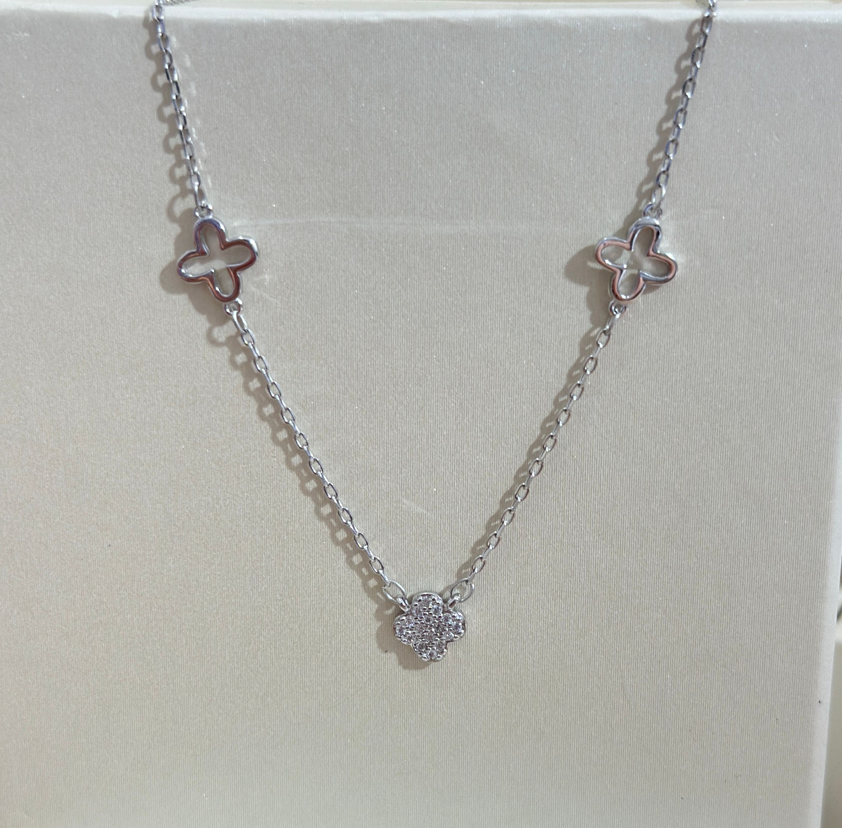 Cadena de plata 925 con dijes con circones  - Código K566