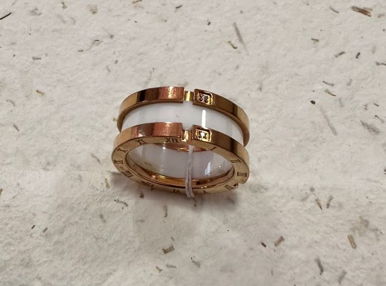 Anillo de acero enchapado en oro - Código K681