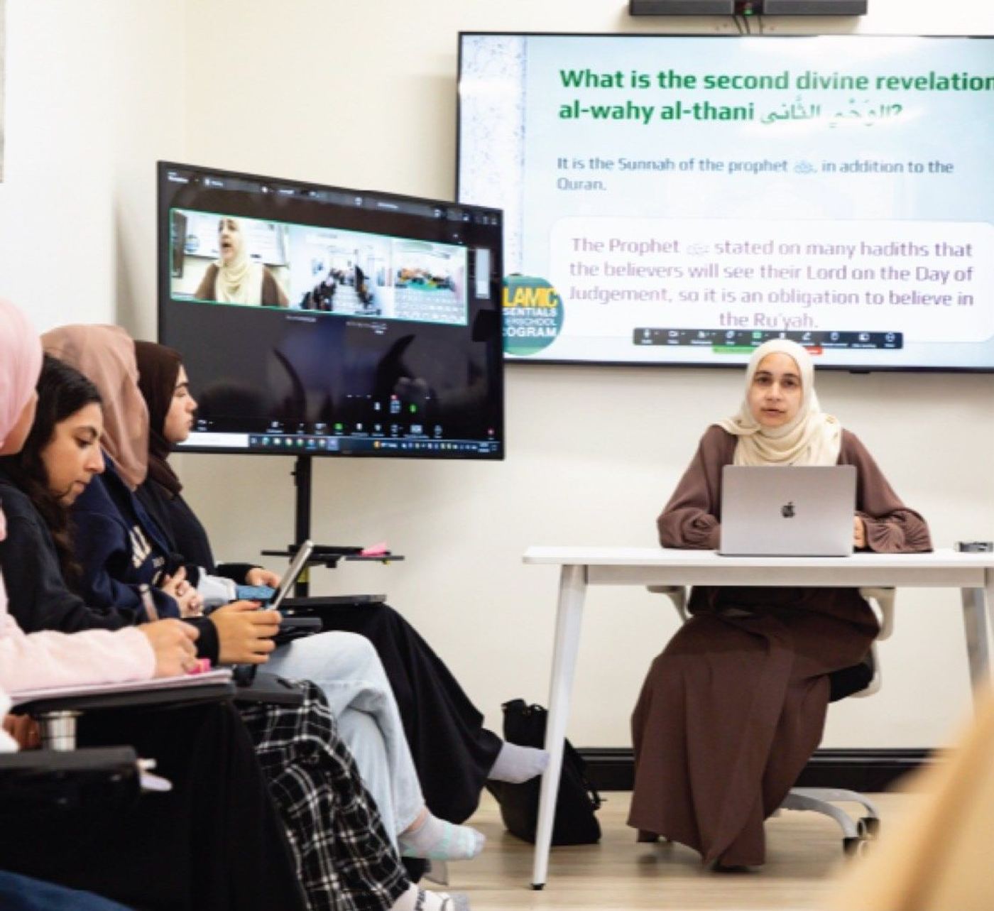 A class at Jannah Institute