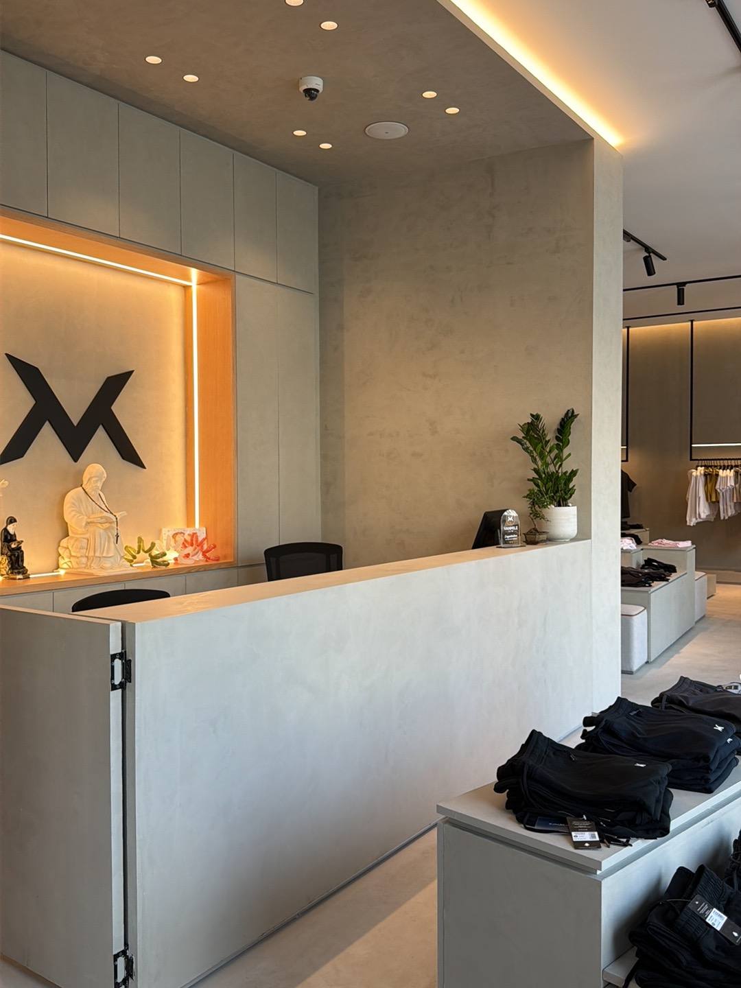 Reception with the backlit VM logo