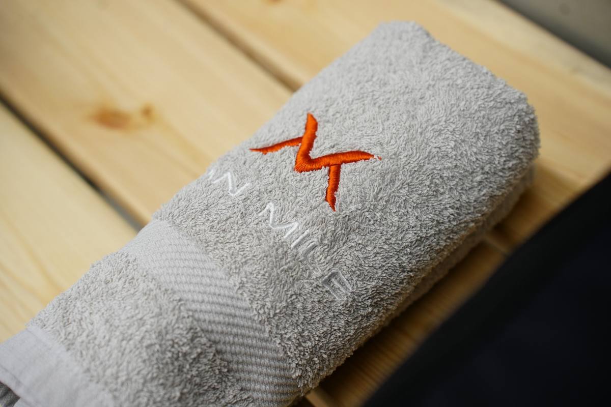 Complimentary VAN MILE towel