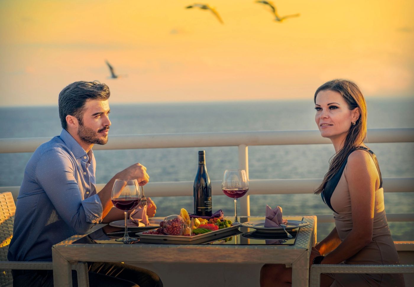 Elegant private dining experience representing personalized dining during a custom Panama vacation.