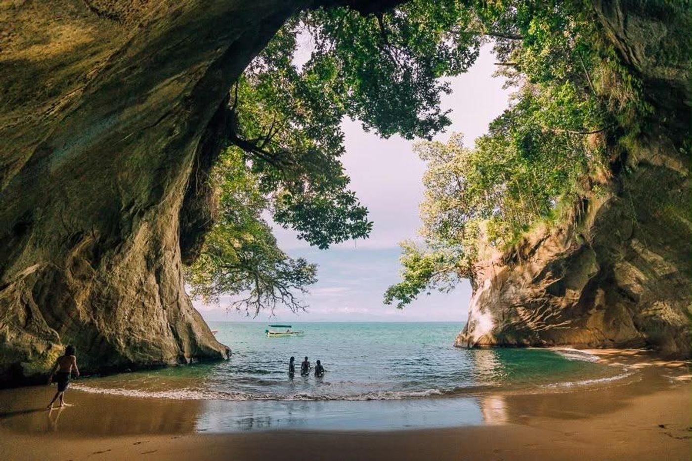 Tropical Caribbean waters and lush island scenery in Bocas del Toro, Panama.