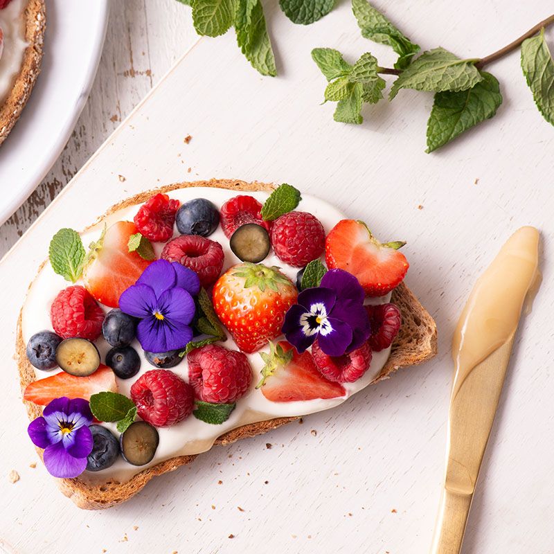 Greek Yoghurt, Berry, Mint & Set Honey Toast