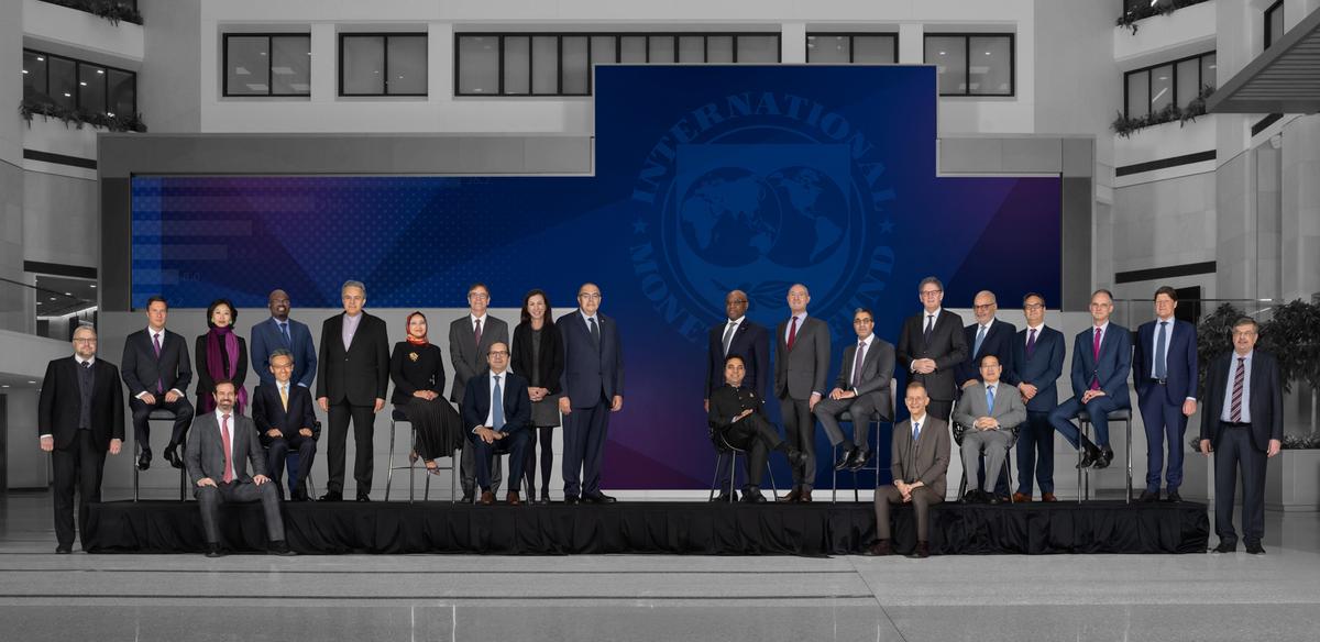 A group portrait of the IMF Executive Board of Directors